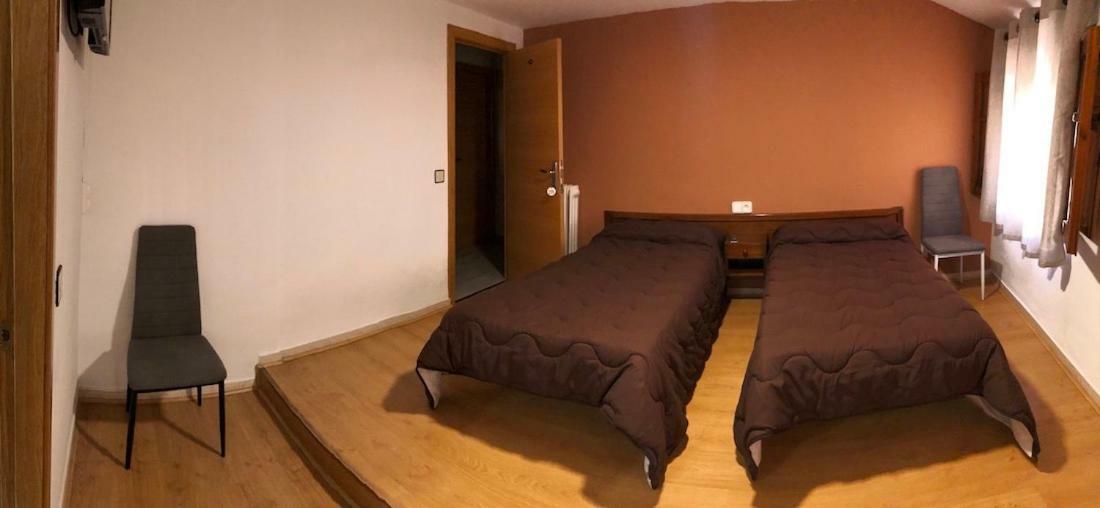 Hostal El Arco Almazán Zewnętrze zdjęcie