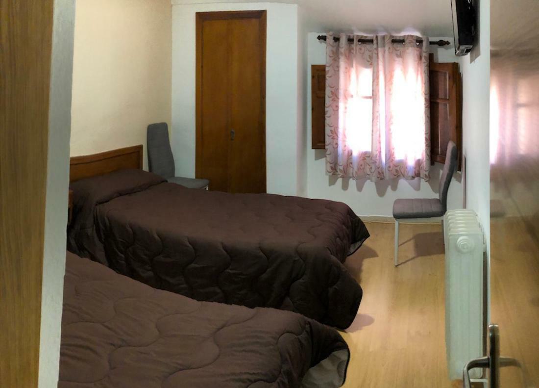 Hostal El Arco Almazán Zewnętrze zdjęcie