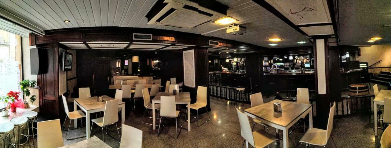 Hostal El Arco Almazán Zewnętrze zdjęcie